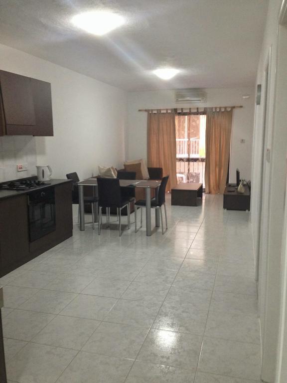 Apartment 14 St. Paul's Bay Oda fotoğraf